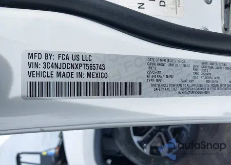 2023 Jeep Compass Limited 4X4 из США, поврежденный, VIN 3C4NJDCNXPT565743